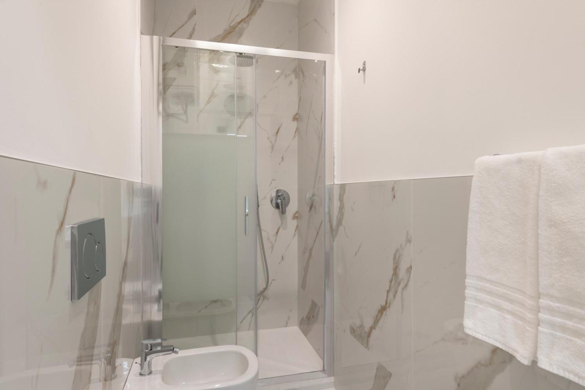 Milan Royal Suites Duomo ภายนอก รูปภาพ