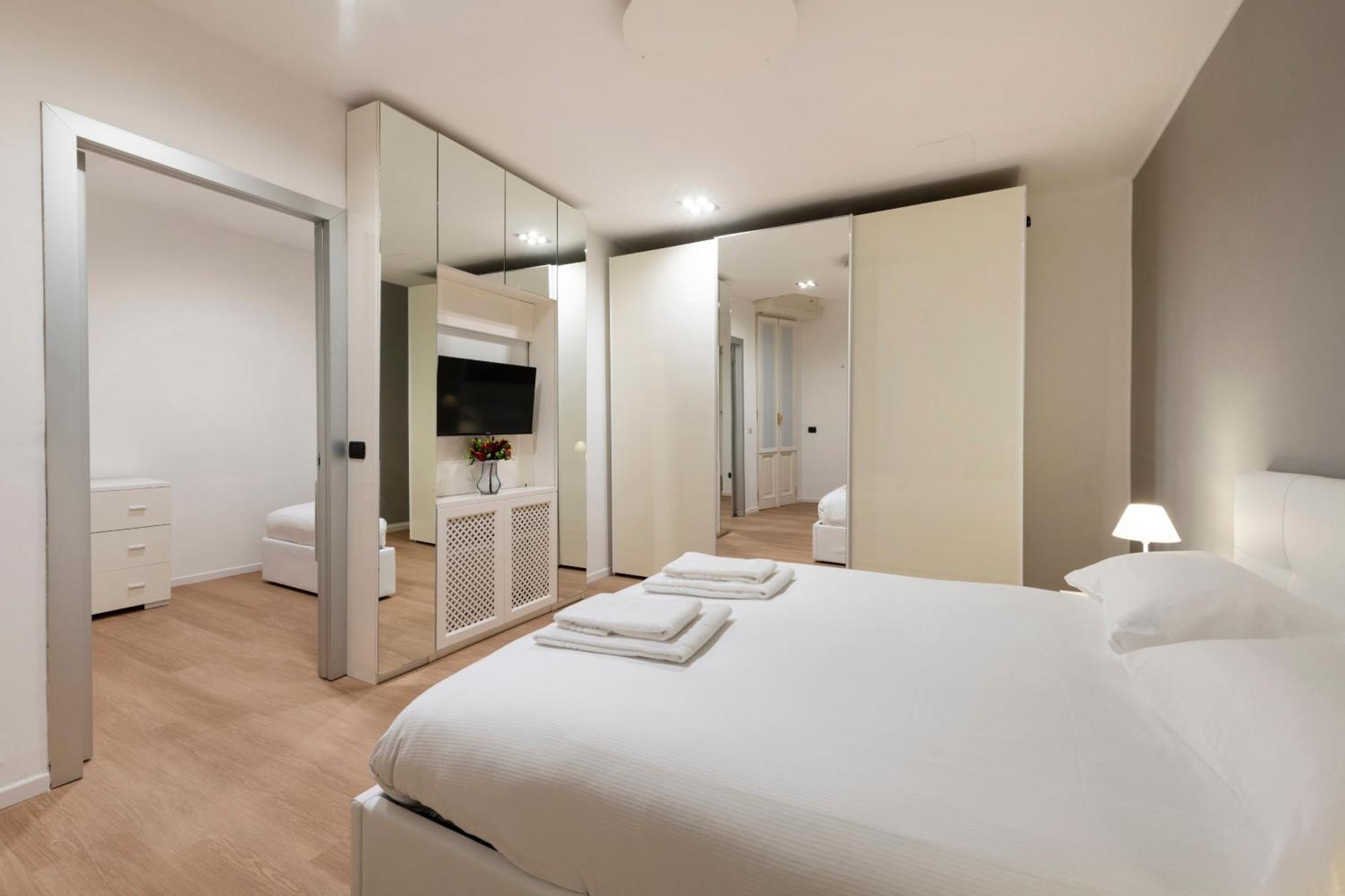 Milan Royal Suites Duomo ภายนอก รูปภาพ